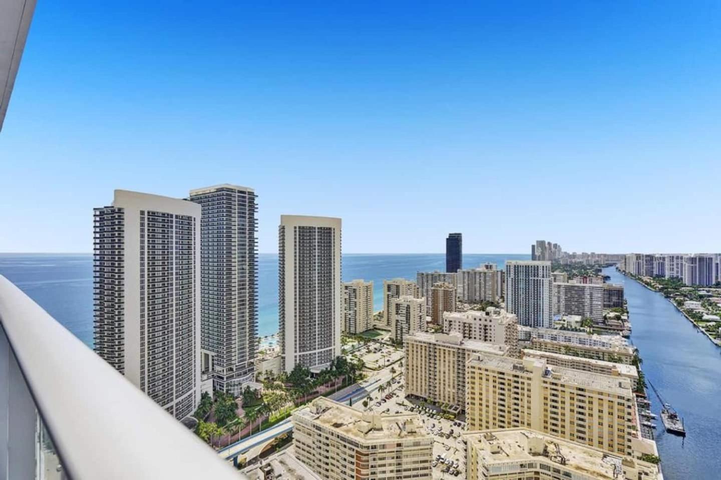 Amazing Apartments At H Beach House Hollywood Luaran gambar