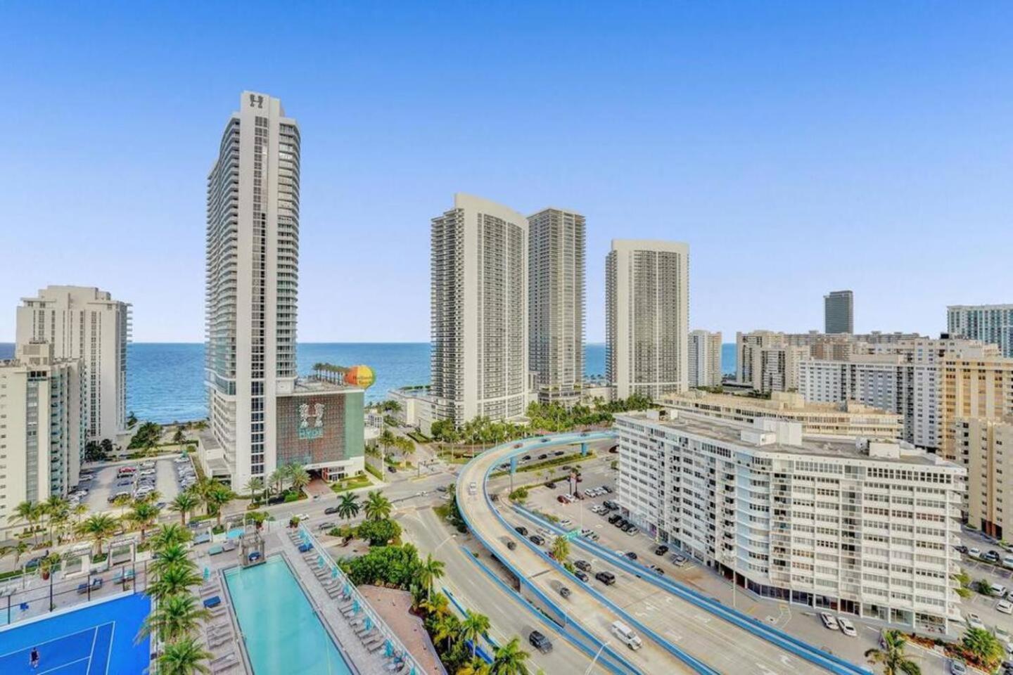 Amazing Apartments At H Beach House Hollywood Luaran gambar